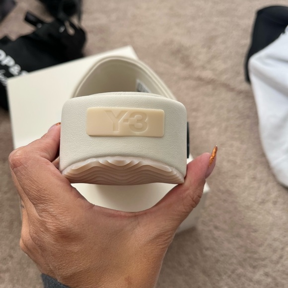 Y3 adidas slide - Picture 2 of 4